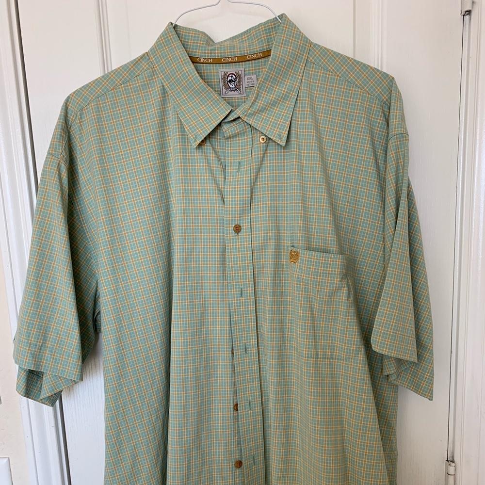 XXL Cinch Button Down Short Sleeve Shirt